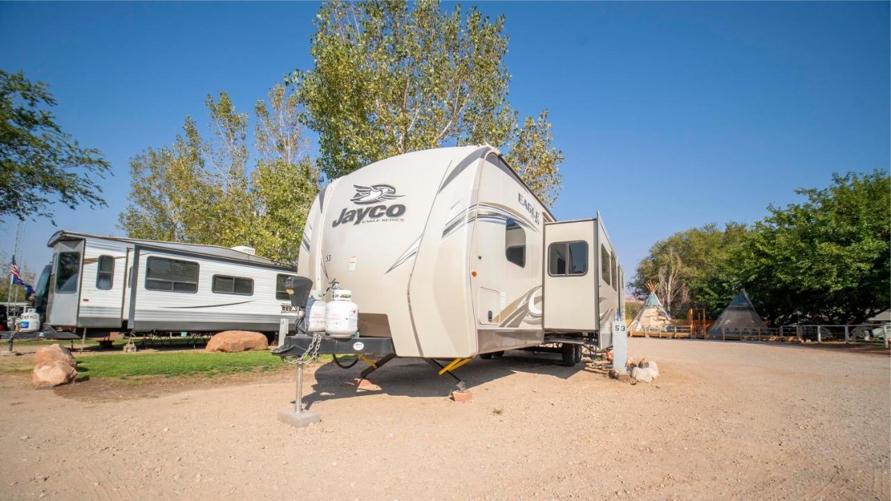 Outdoor Glamping Jayco Rv Ok35 Apartment Moab Bagian luar foto